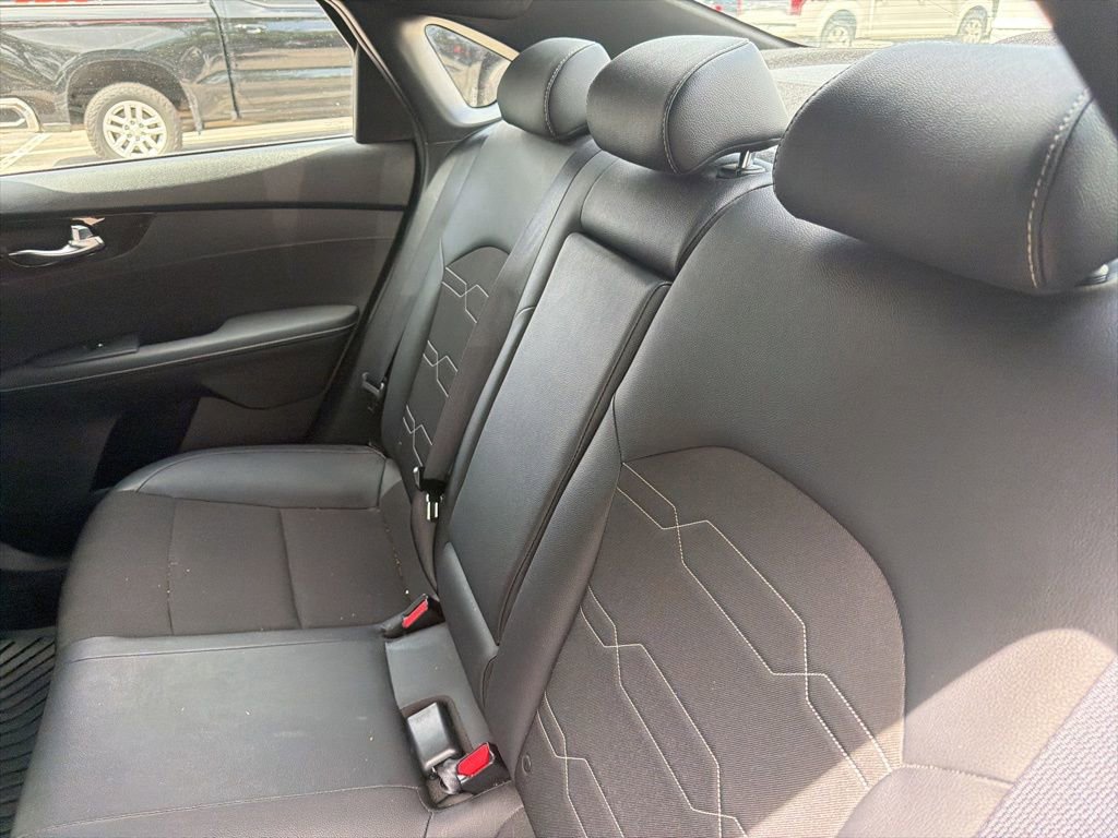 Used 2024 Kia Forte GT-Line w/ GT-Line Premium Package image 11