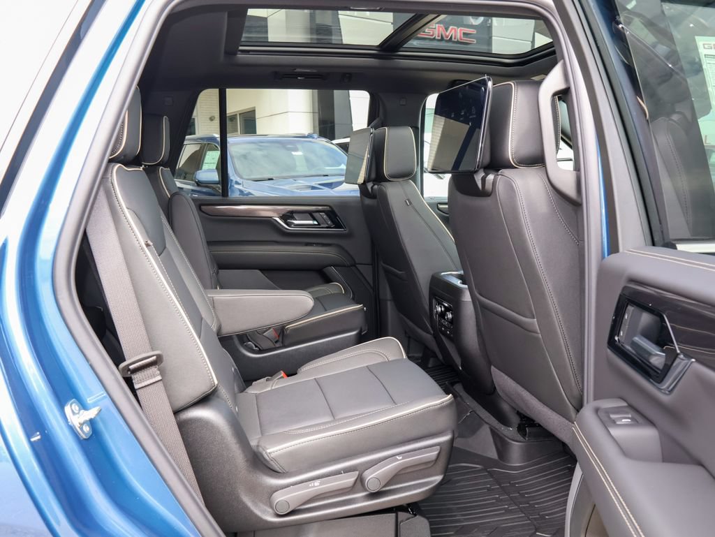 New 2026 GMC Yukon Elevation w/ Elevation Premium Package AWD/4WD image 39