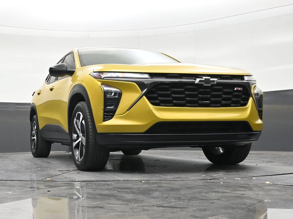 Used 2024 Chevrolet Trax RS FWD image 26