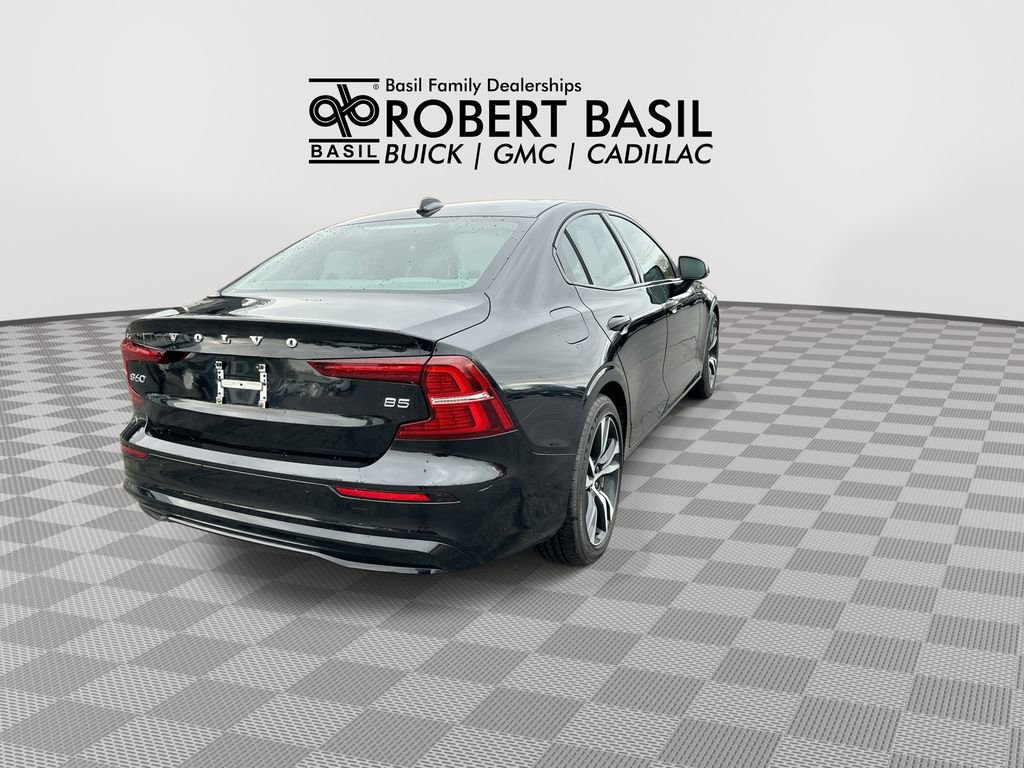 Used 2024 Volvo S60 B5 Core FWD image 8