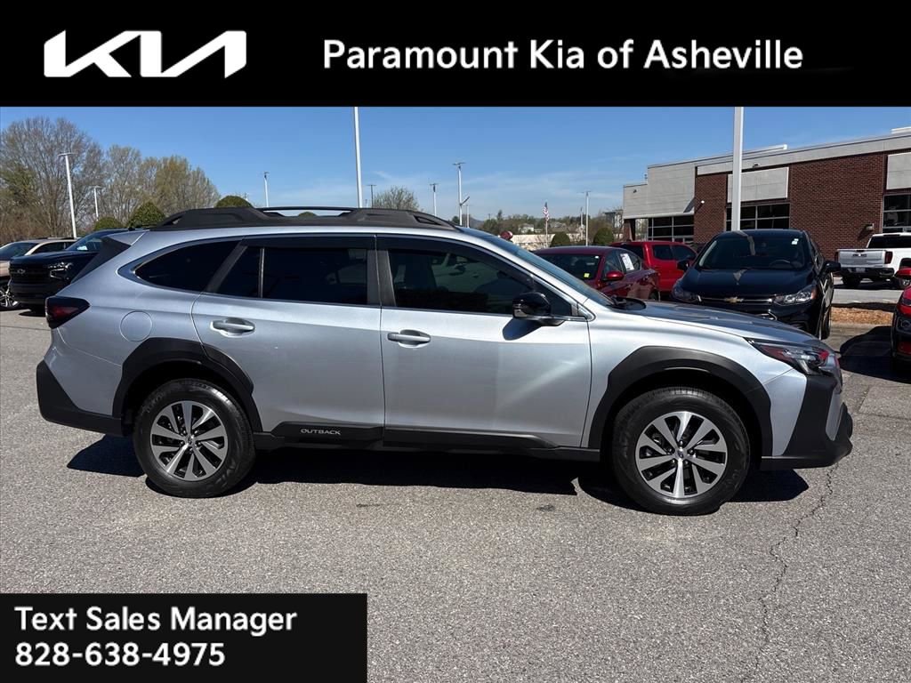 Used 2024 Subaru Outback Premium AWD/4WD image 6