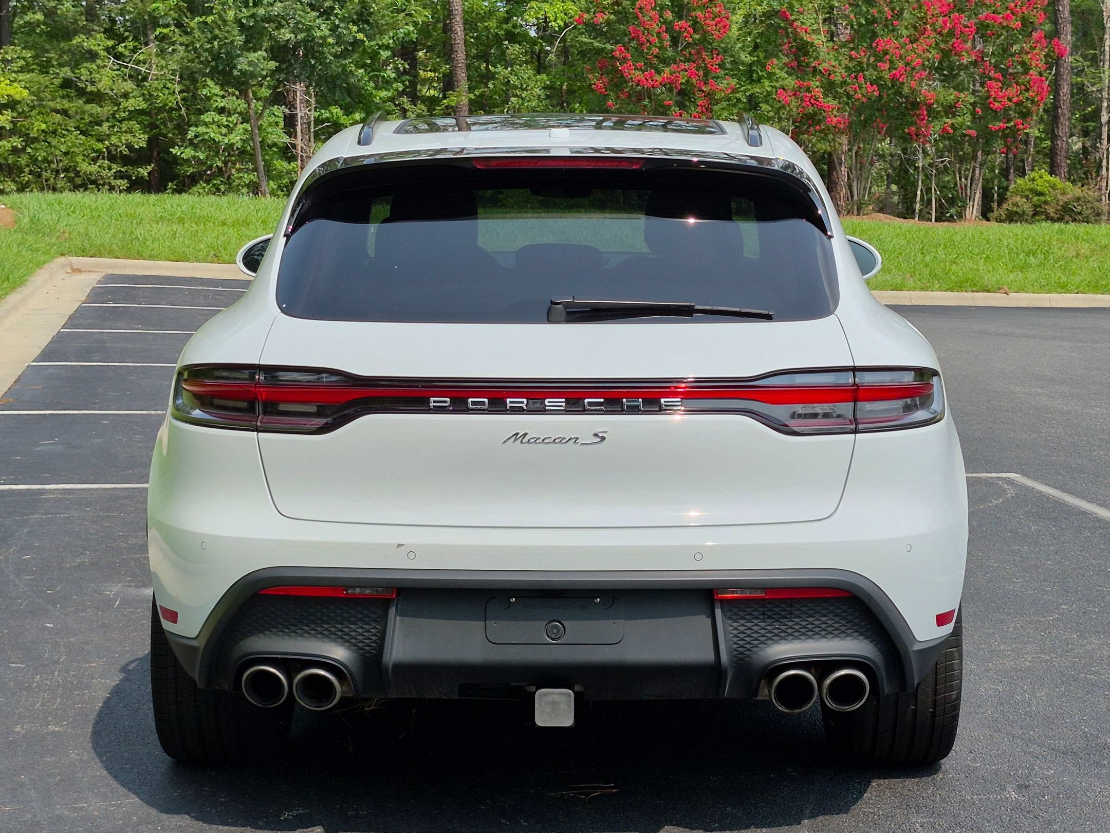 Certified 2025 Porsche Macan S AWD/4WD image 28