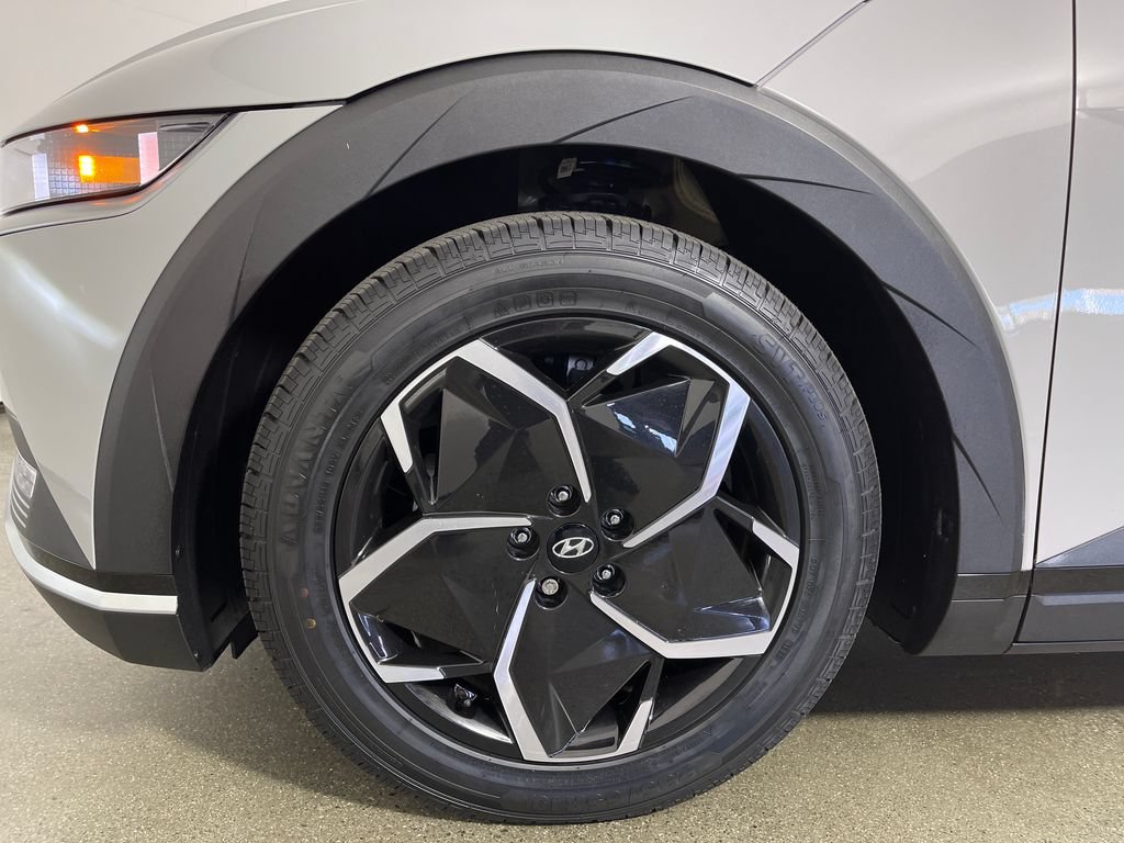 Certified 2024 Hyundai Ioniq 5 SEL RWD image 11