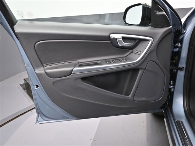 Used 2018 Volvo V60 T5 Cross Country w/ Convenience Package image 22