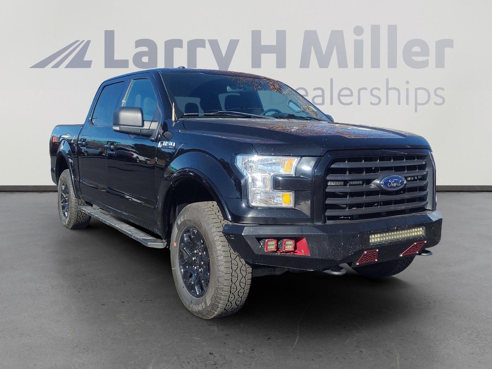 Certified 2017 Ford F150 XLT w/ Equipment Group 302A Luxury image 7