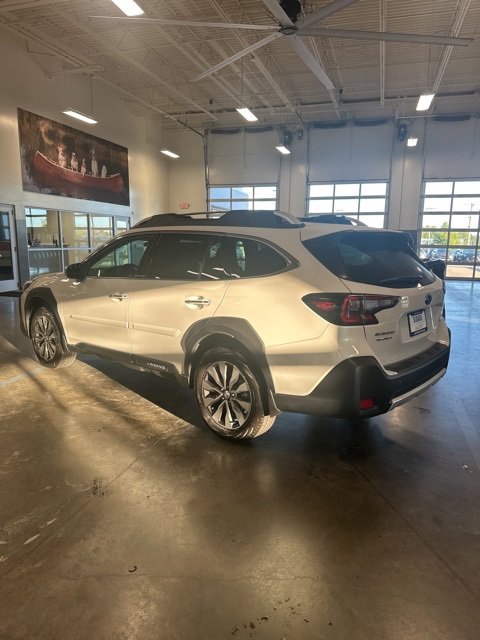 New 2025 Subaru Outback Touring w/ Popular Package #2 image 8