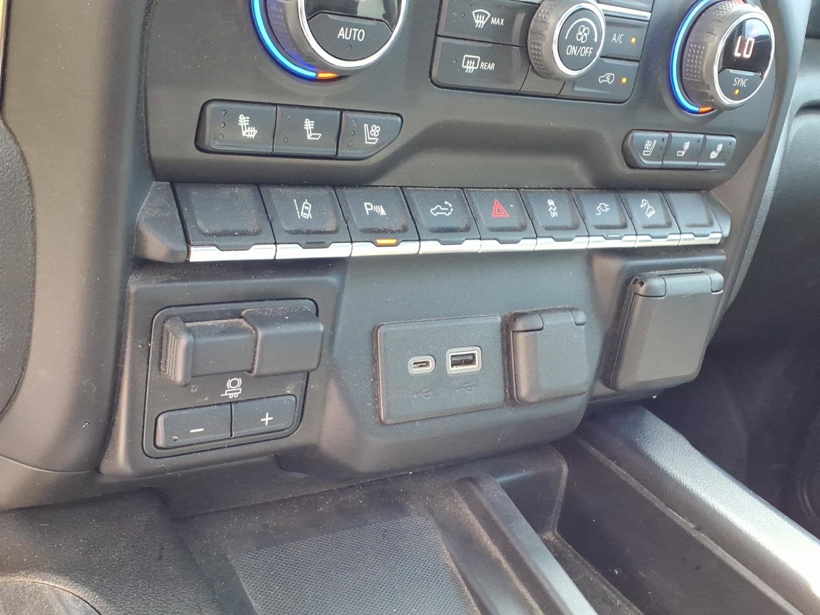 Used 2022 Chevrolet Silverado 2500 High Country w/ Safety Package II image 15