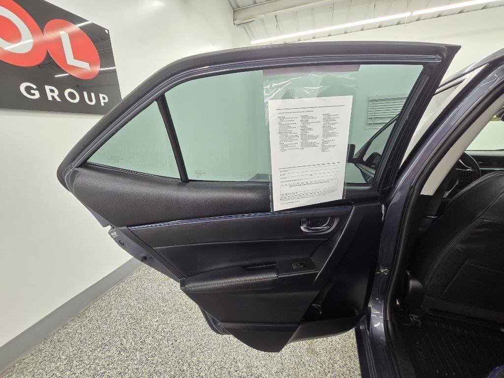 Used 2018 Toyota Corolla SE FWD image 28