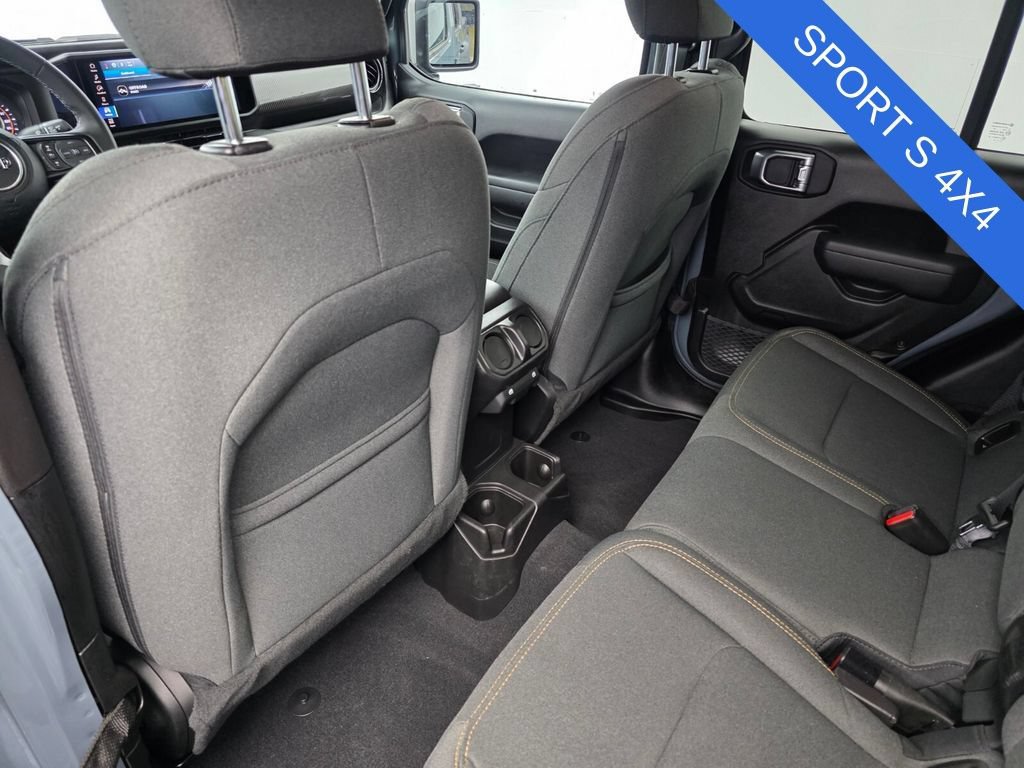 Used 2025 Jeep Gladiator Sport AWD/4WD image 14