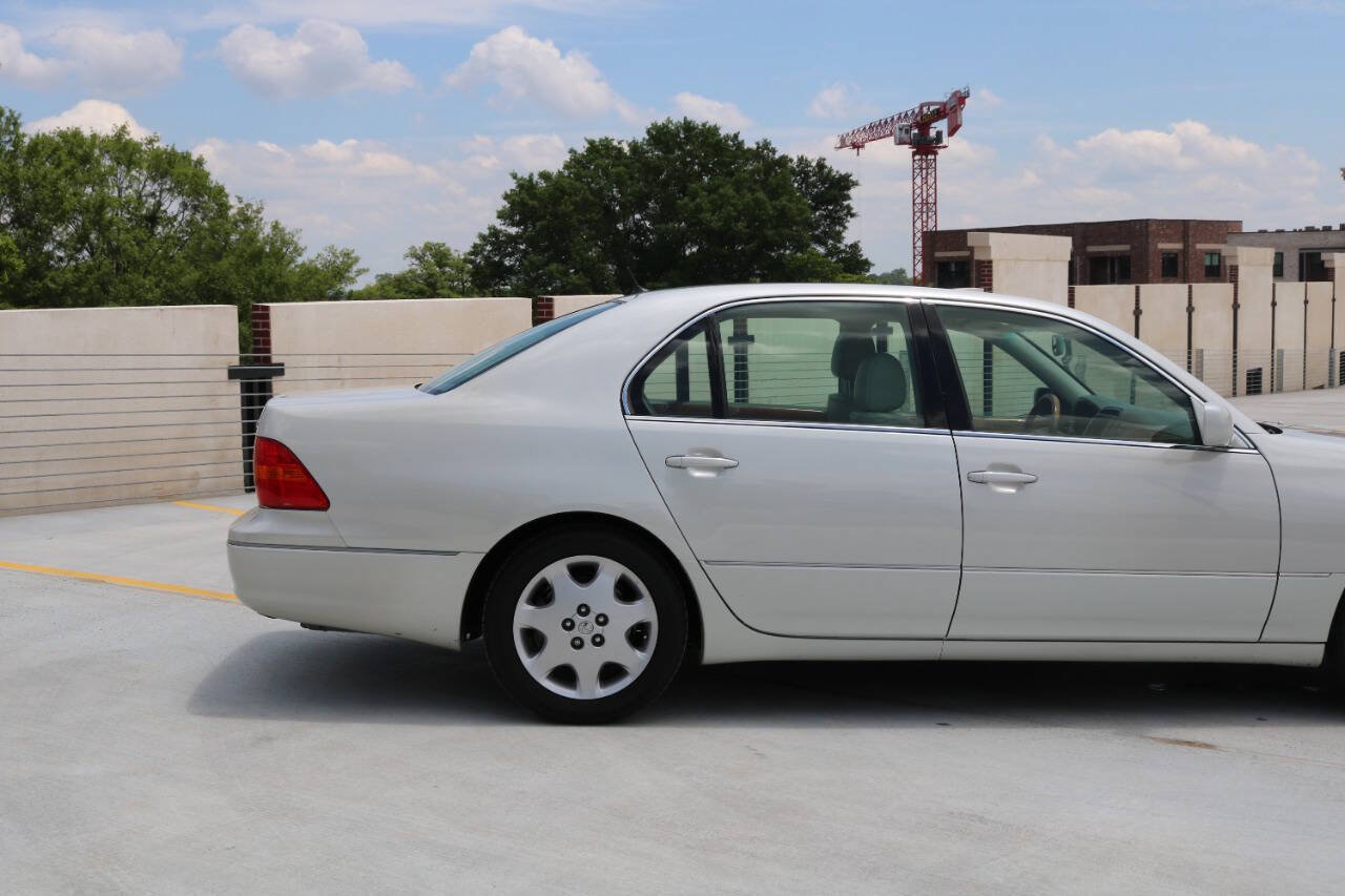 Used 2001 Lexus LS 430 RWD image 58