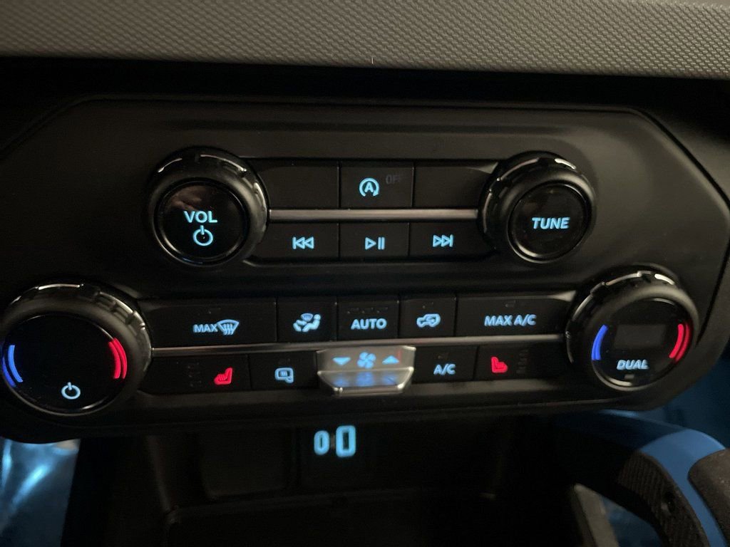 Used 2021 Ford Bronco Black Diamond w/ Sasquatch Package image 12