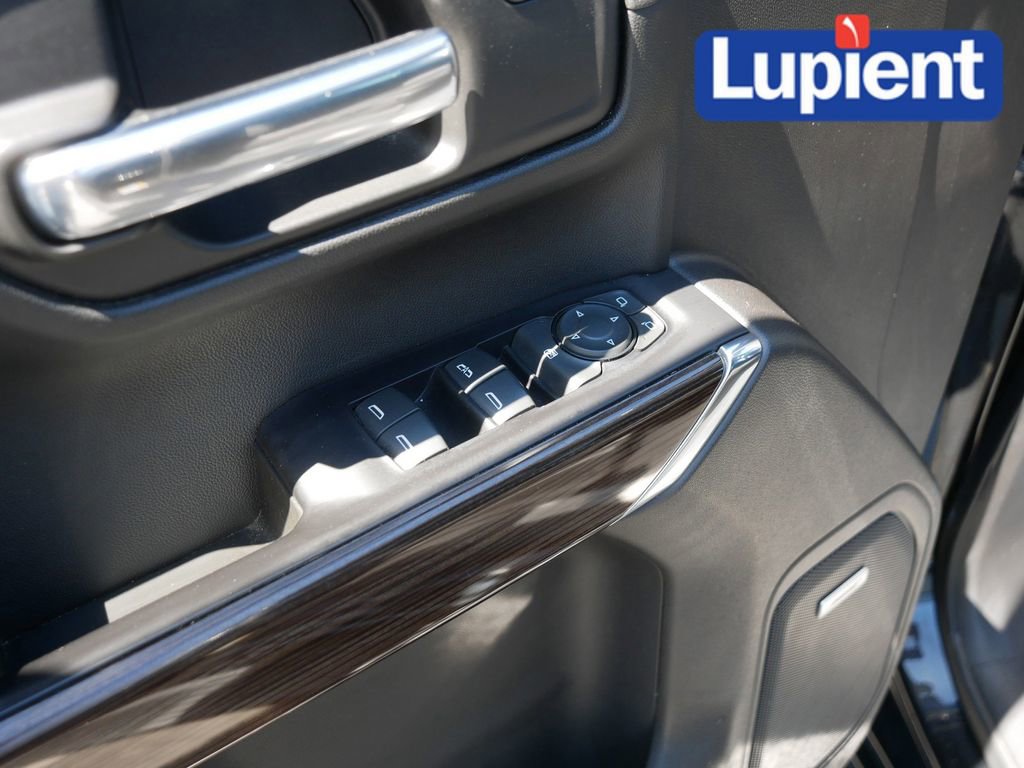 Used 2019 Chevrolet Silverado 1500 RST AWD/4WD image 17