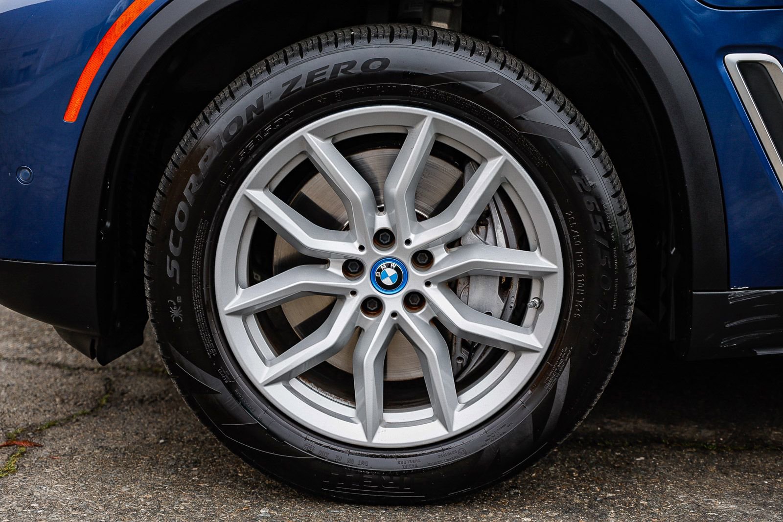 Used 2022 BMW X5 xDrive45e image 9