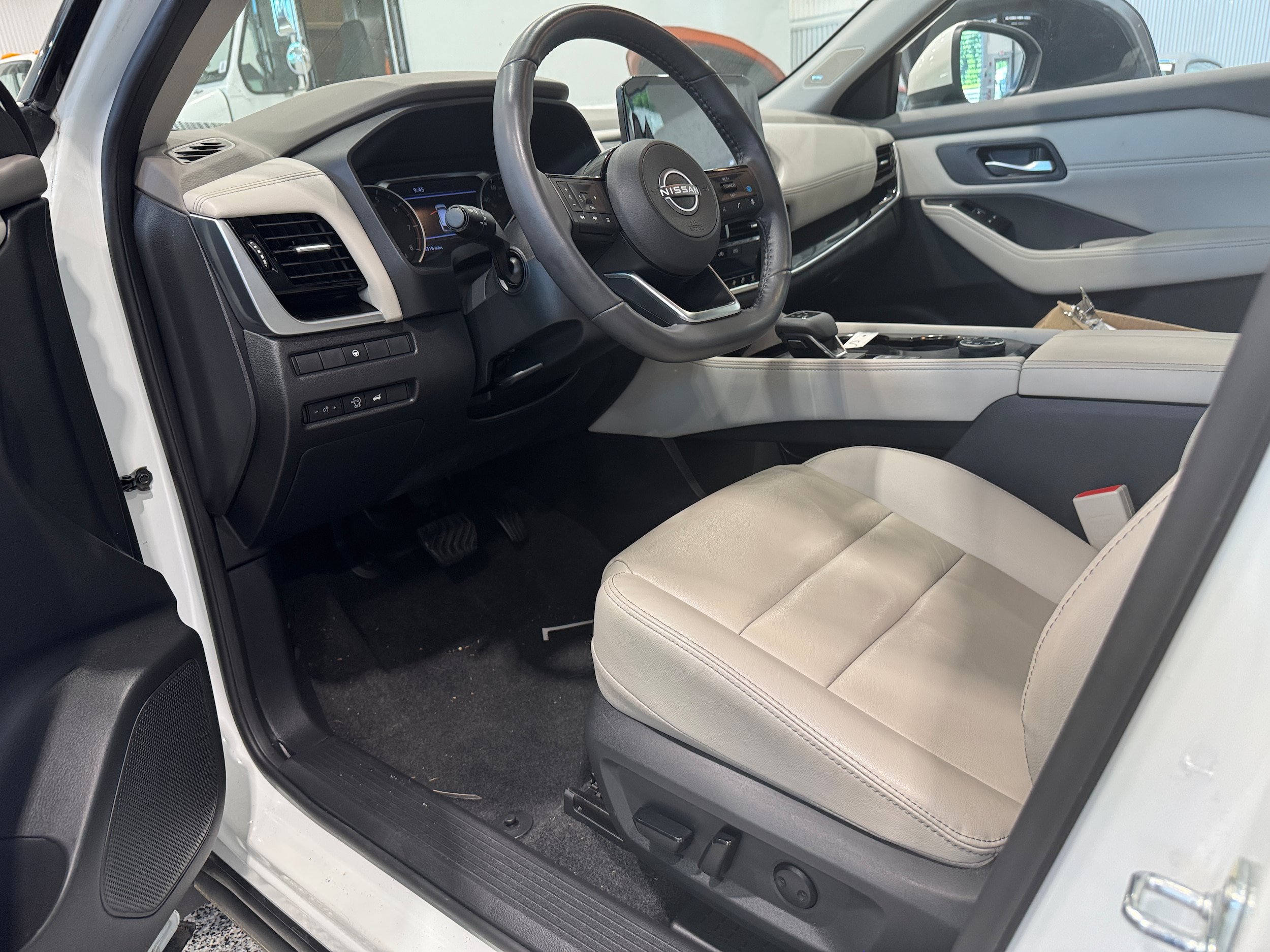 Used 2023 Nissan Rogue SL w/ SL Premium Package AWD/4WD image 15