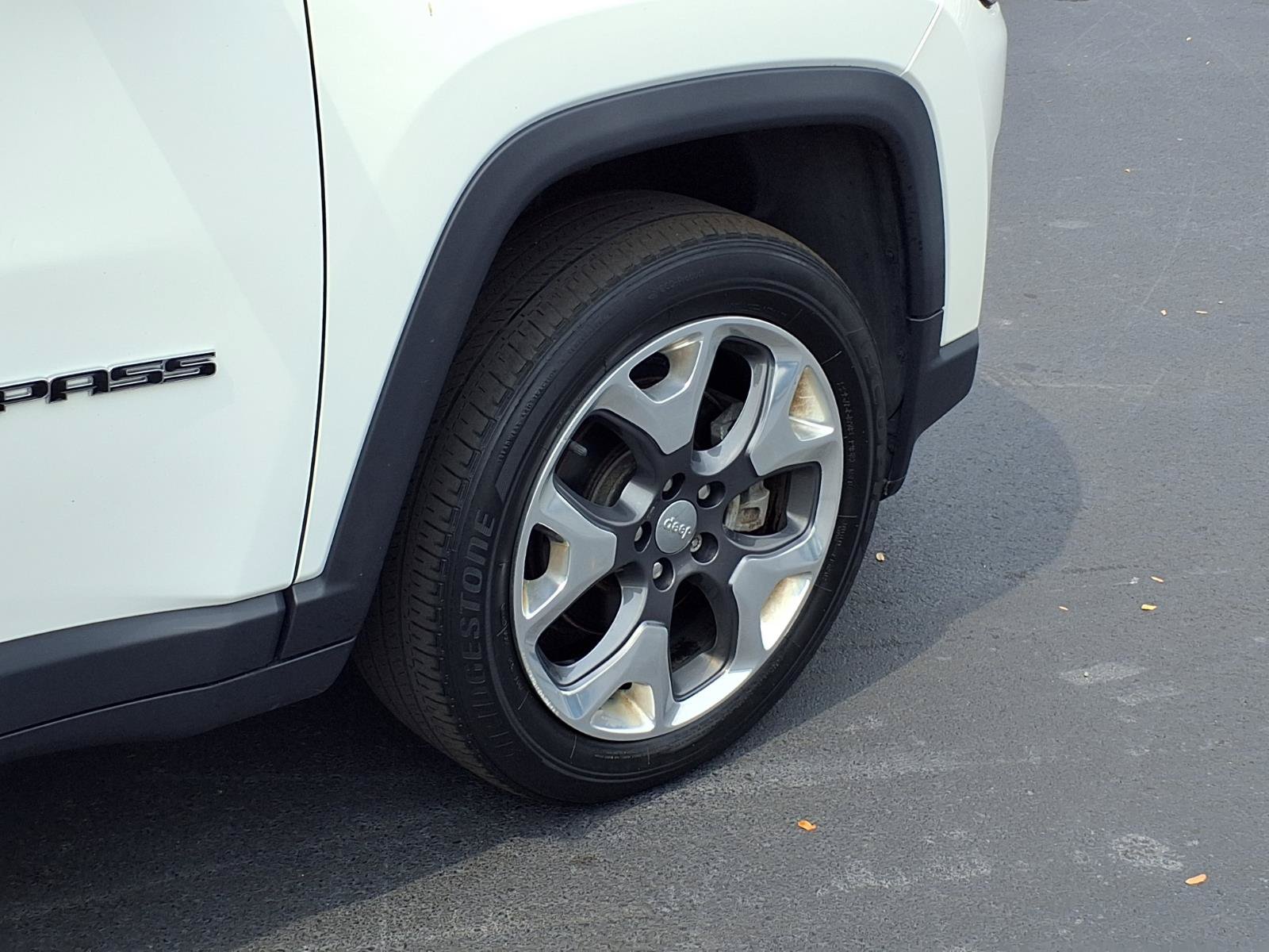 Used 2018 Jeep Compass Limited AWD/4WD image 25