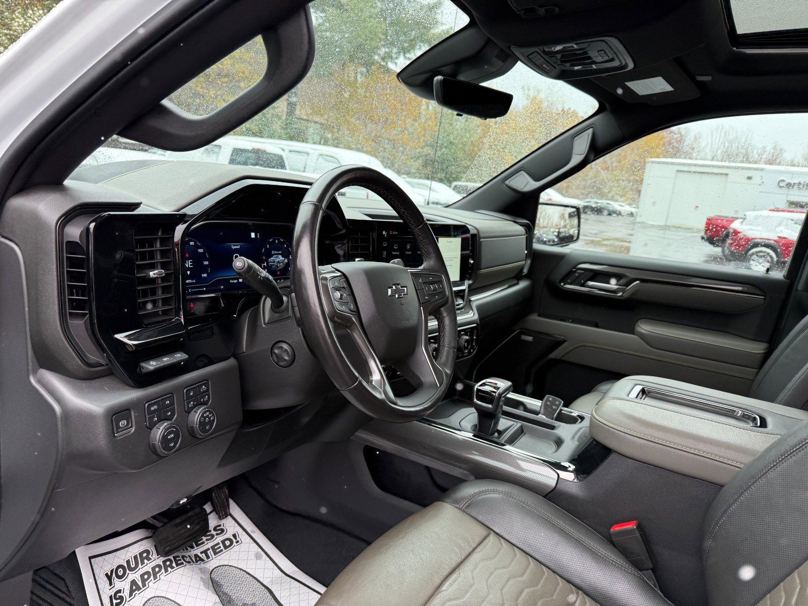 Used 2022 Chevrolet Silverado 1500 ZR2 w/ Technology Package image 13