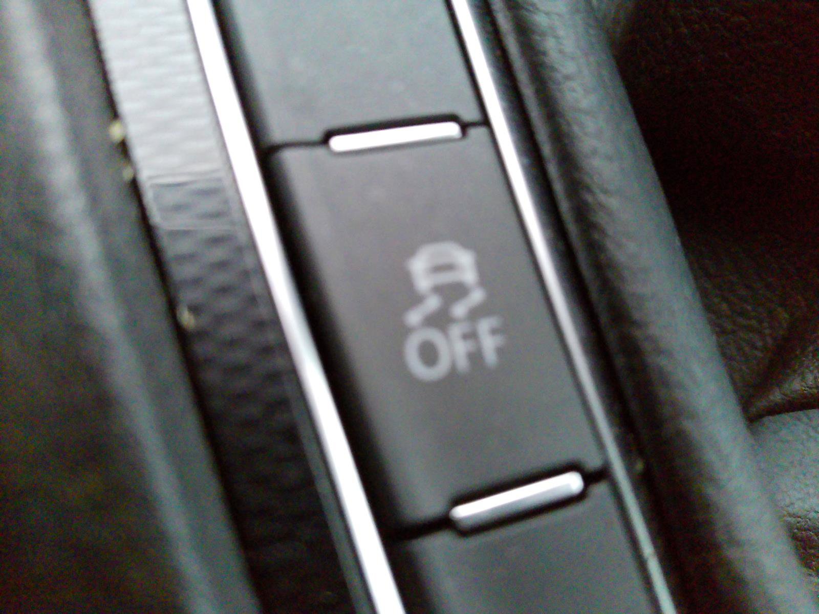 Used 2017 Volkswagen GTI SE image 24