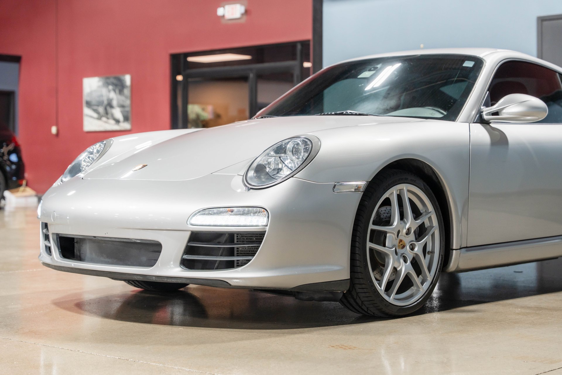 Used 2009 Porsche 911 Carrera RWD image 11