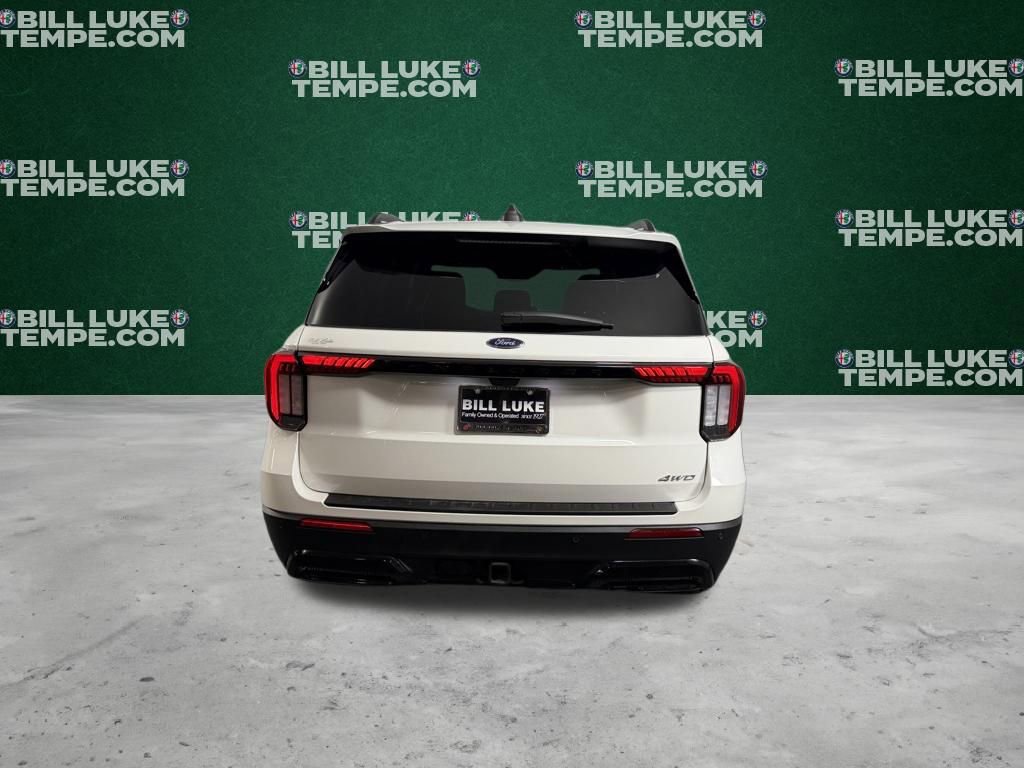 Used 2025 Ford Explorer ST-Line w/ ST-Line Street Pack image 8