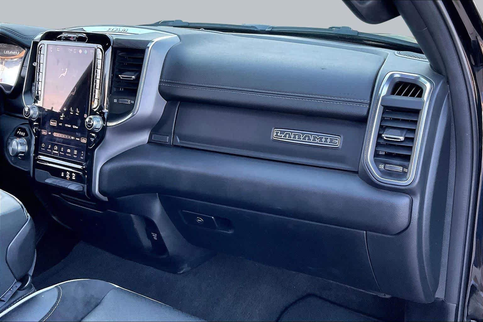 Used 2025 RAM 1500 Laramie AWD/4WD image 18