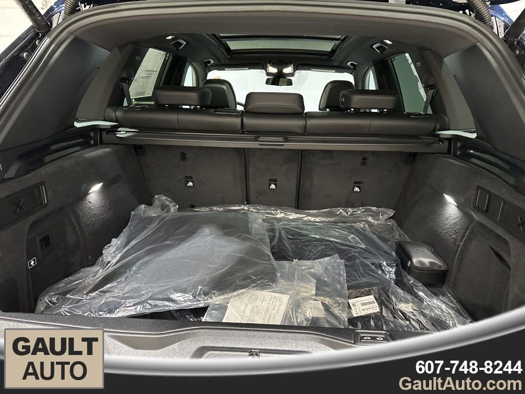 New 2026 BMW X5 xDrive50e w/ Executive Package image 16