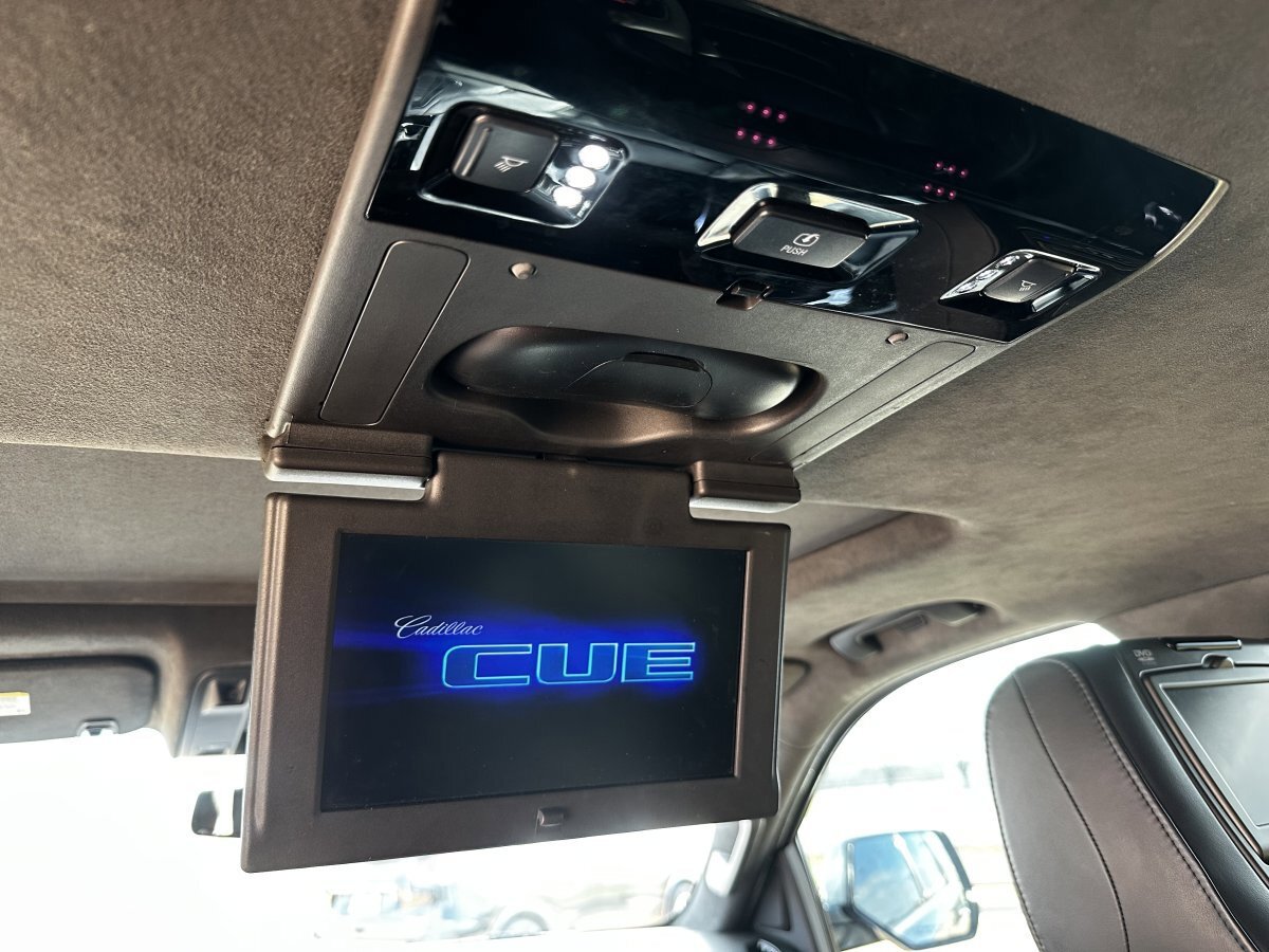 Used 2018 Cadillac Escalade Platinum AWD/4WD image 36