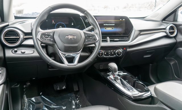 Used 2024 Chevrolet Trax ACTIV w/ Driver Confidence Package image 13