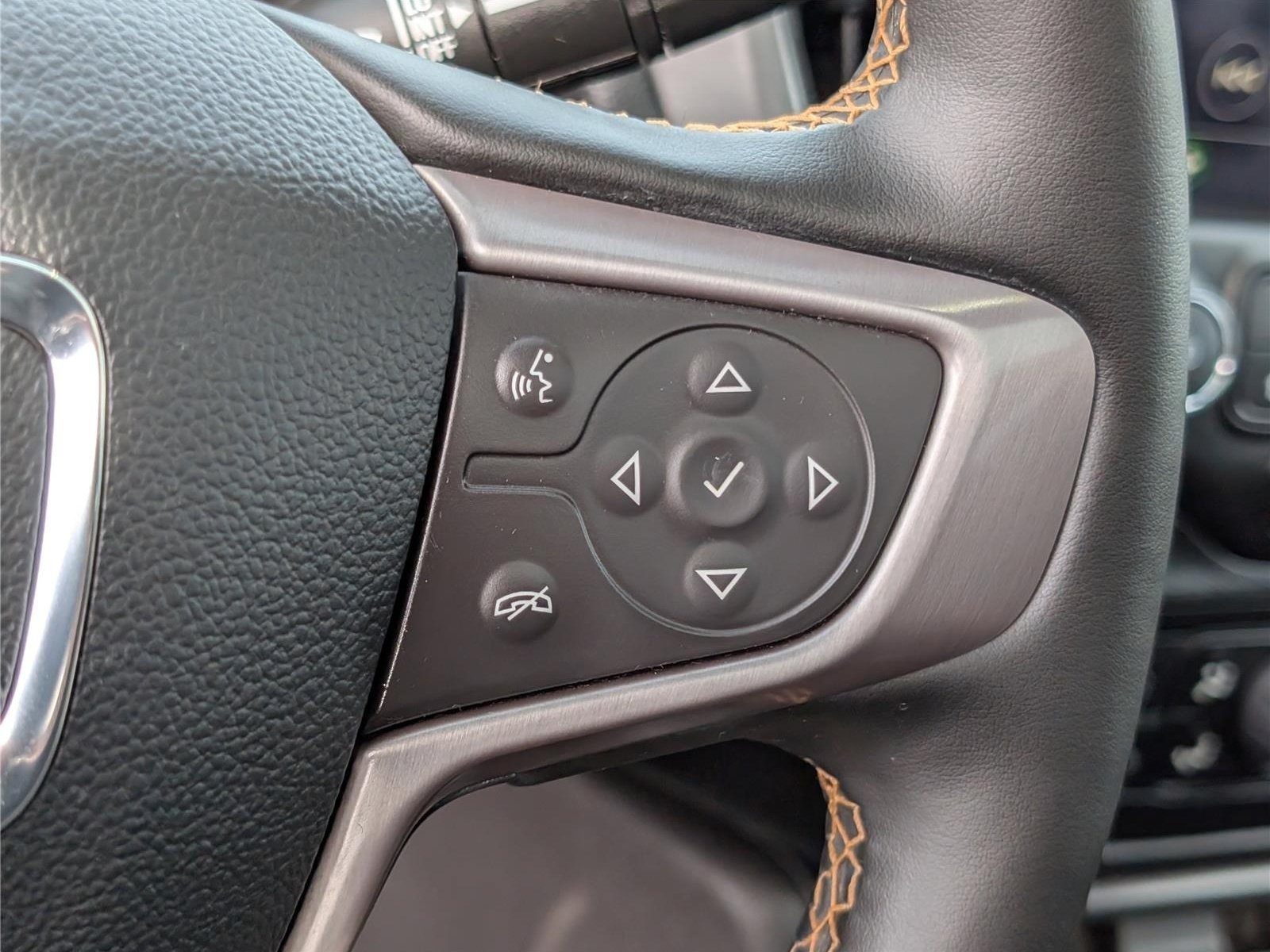 Used 2024 GMC Terrain AT4 AWD/4WD image 24