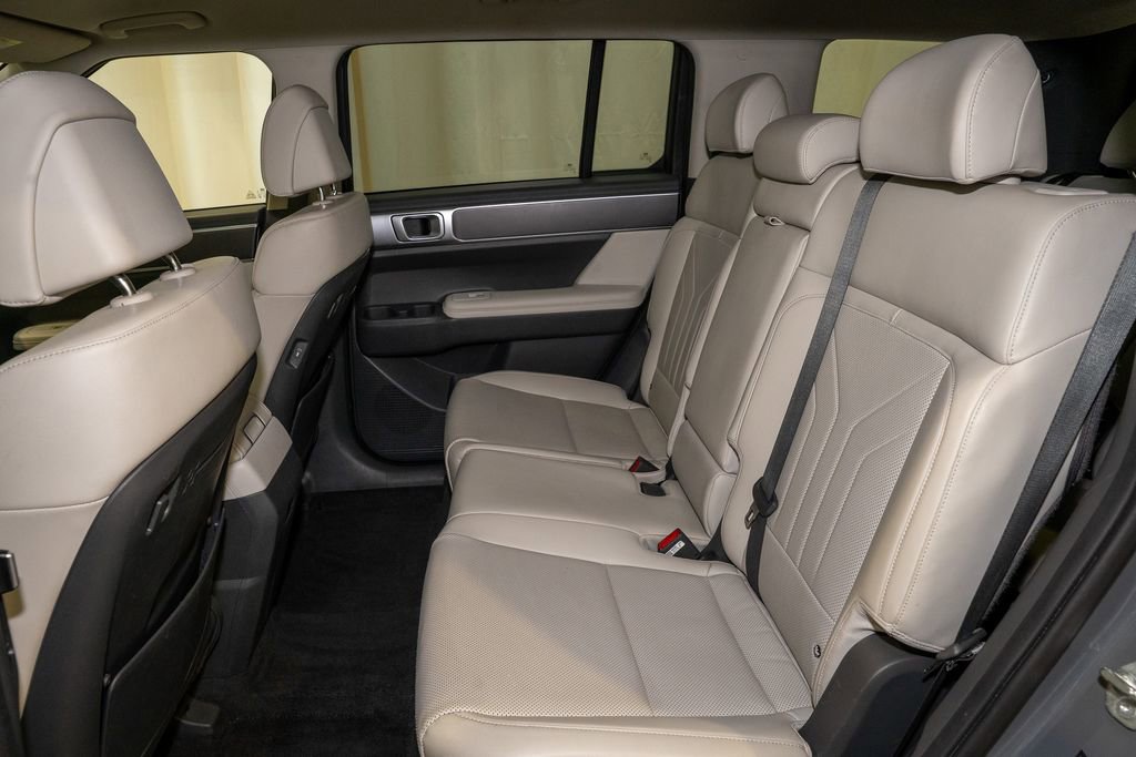 Used 2024 Hyundai Santa Fe SEL image 9