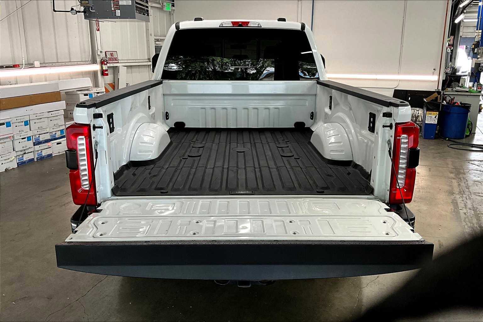 Used 2024 Ford F350 Lariat image 36