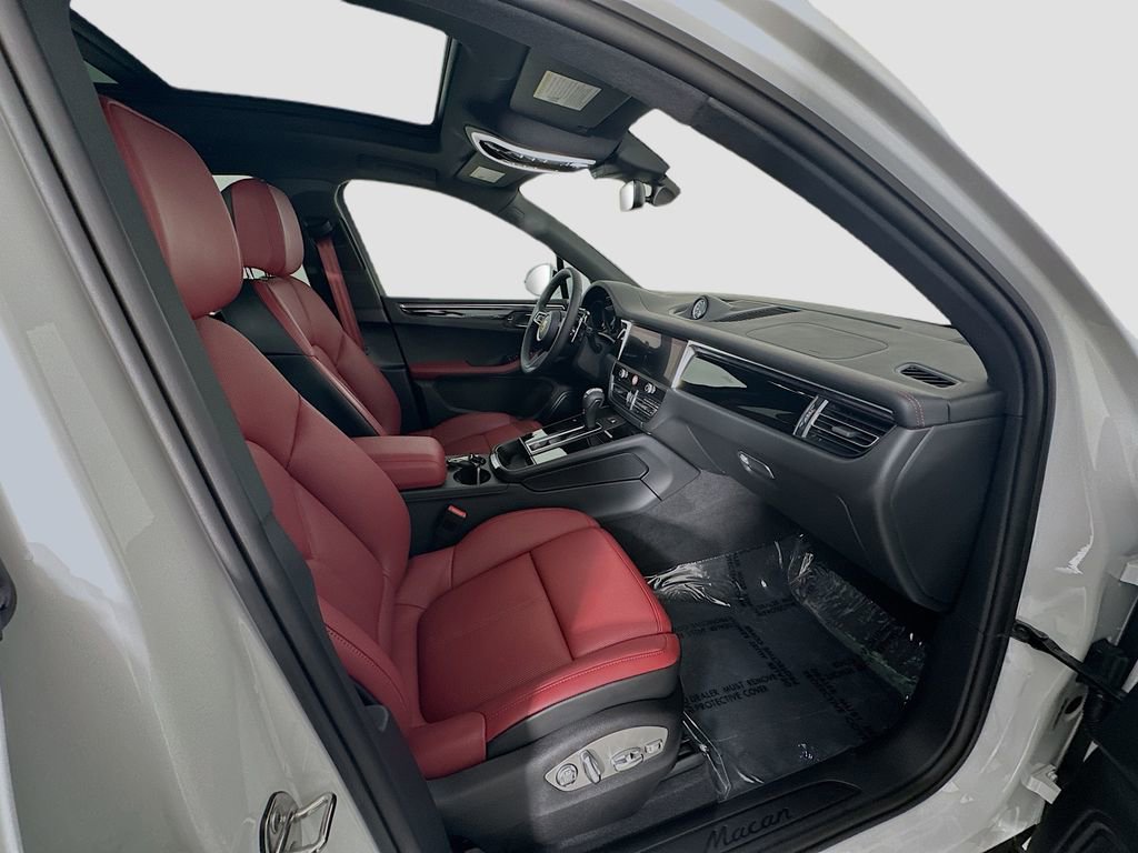 New 2026 Porsche Macan Turbo image 30