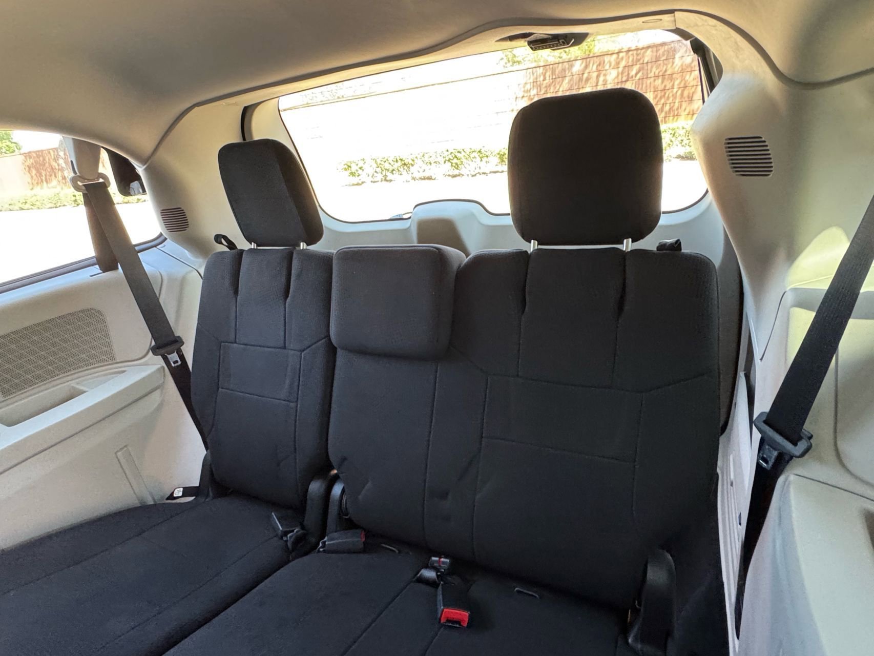 Used 2012 Chrysler Town & Country Touring w/ Entertainment Group #1 FWD image 33