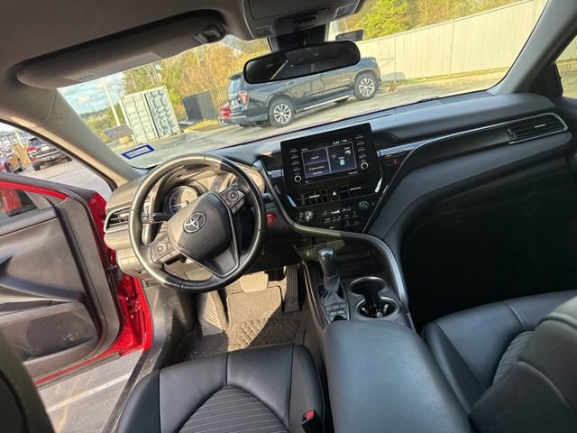 Used 2021 Toyota Camry SE image 19