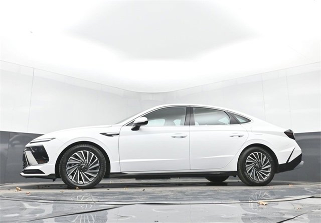 Used 2024 Hyundai Sonata Limited image 48