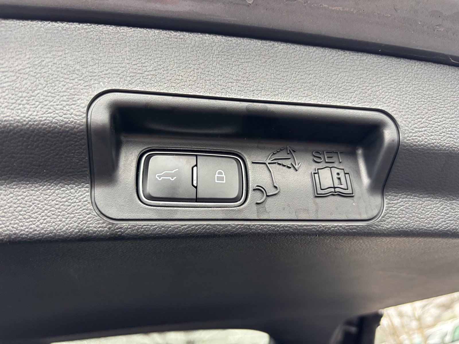 Used 2023 Ford Explorer XLT w/ Equipment Group 202A image 23