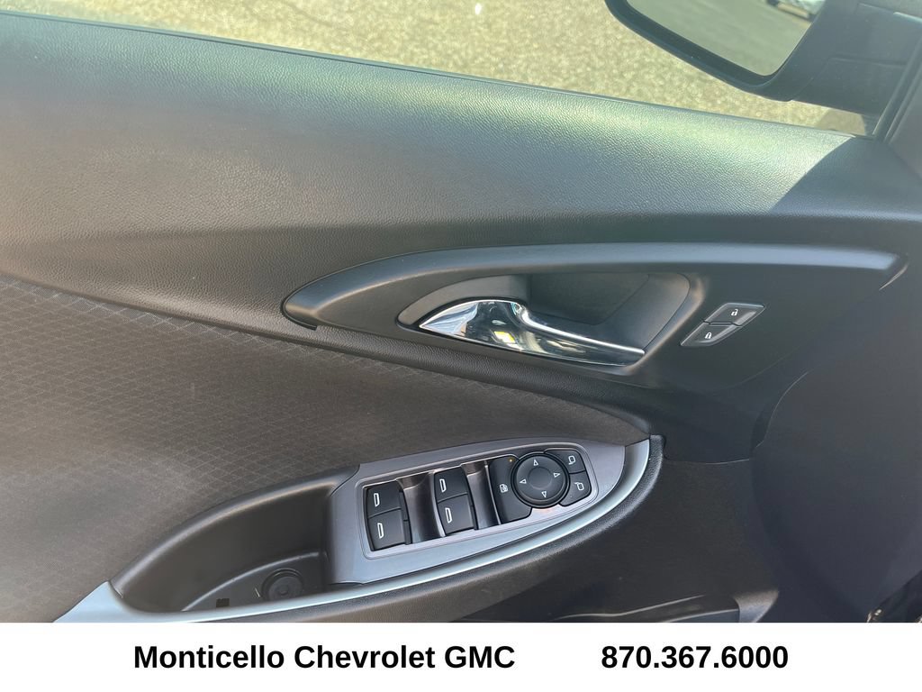 Used 2023 Chevrolet Malibu LS FWD image 10