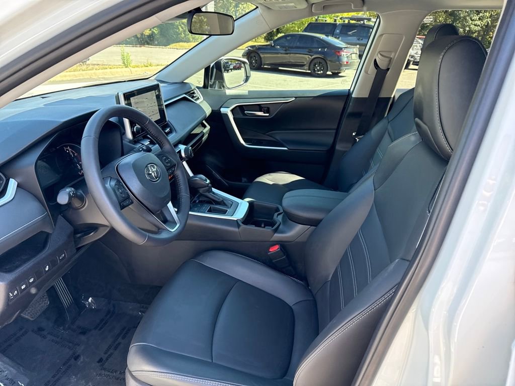 Used 2024 Toyota RAV4 XLE Premium image 10