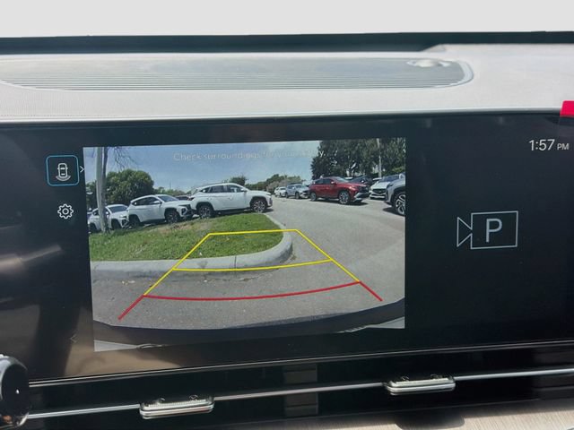 New 2027 Hyundai Kona SE FWD image 13