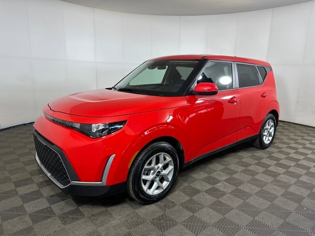 Used 2025 Kia Soul LX w/ LX Technology Package image 7