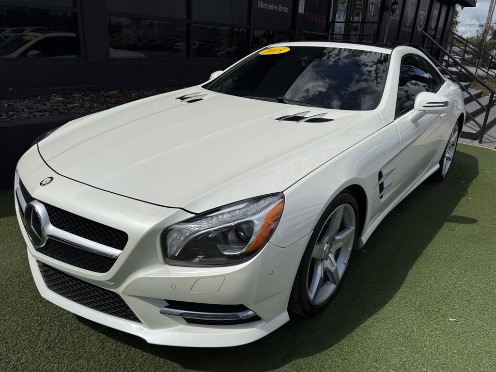 Used 2015 Mercedes-Benz SL 550 w/ Driver Assistance Package image 11