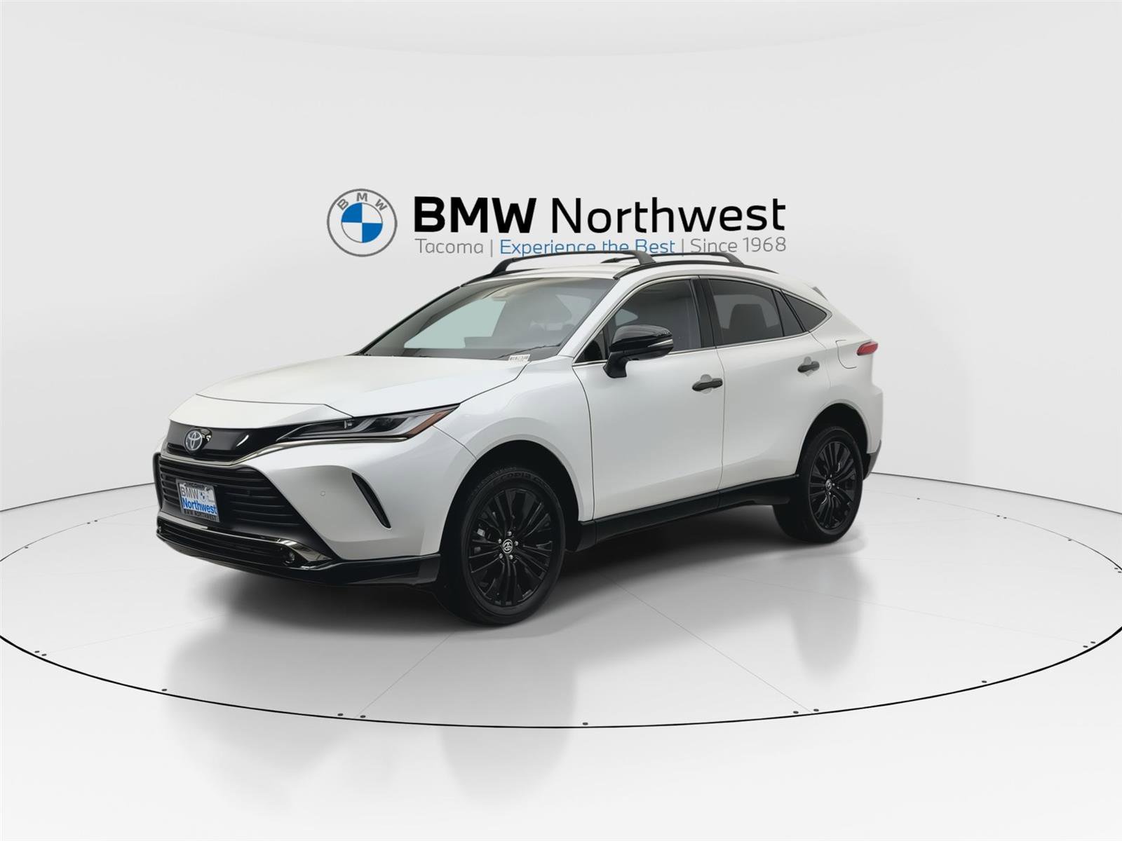 Used 2024 Toyota Venza Nightshade AWD/4WD image 9