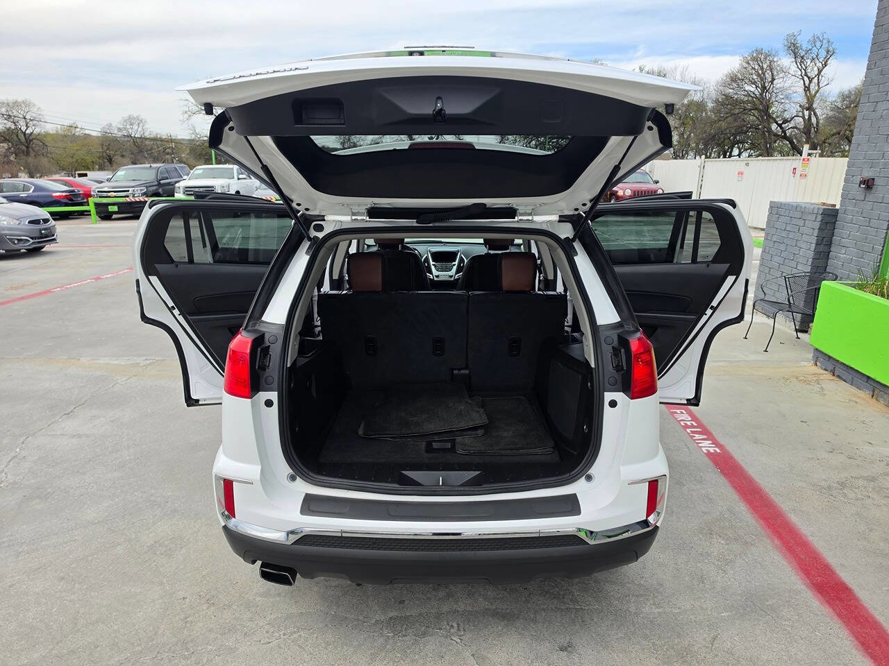 Used 2017 GMC Terrain SLT image 27