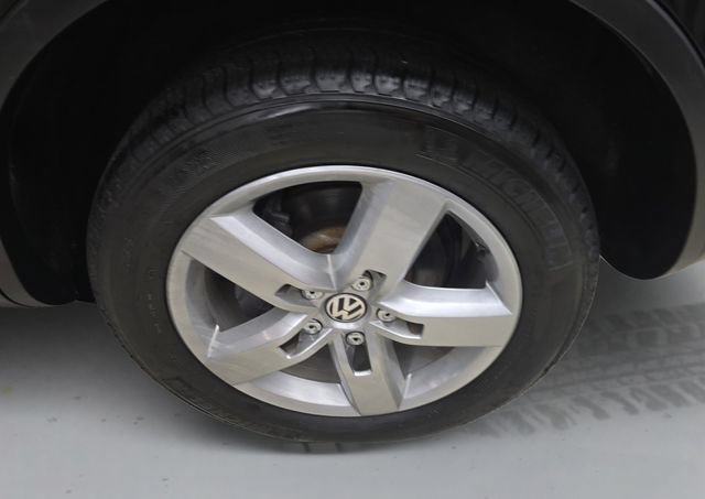 Used 2012 Volkswagen Touareg VR6 AWD/4WD image 19
