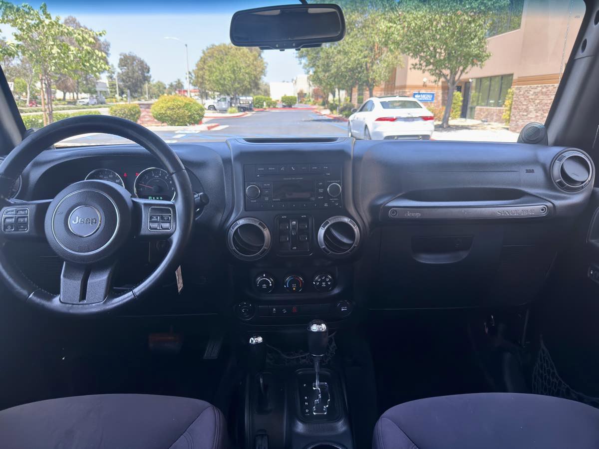 Used 2013 Jeep Wrangler Unlimited Sport image 19