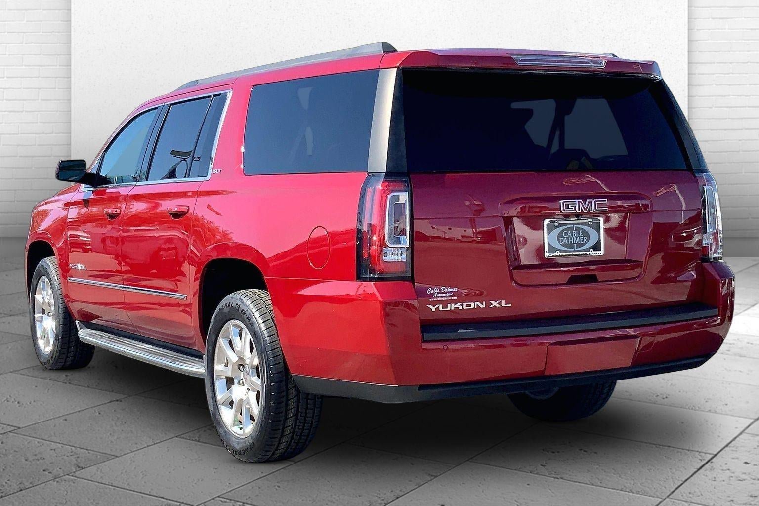 Used 2015 GMC Yukon XL SLT w/ Open Road Package AWD/4WD image 11