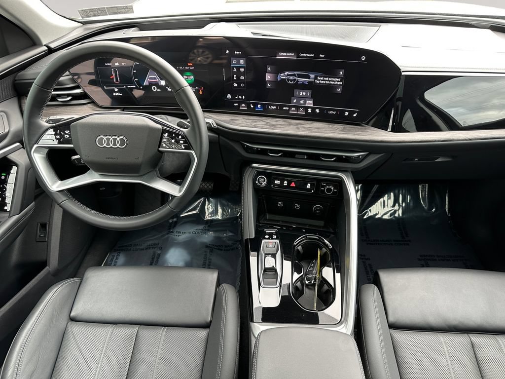 Certified 2025 Audi Q5 Premium Plus w/ Premium Plus AWD/4WD image 10