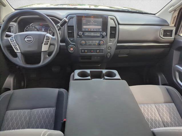 Used 2024 Nissan Titan SV image 17