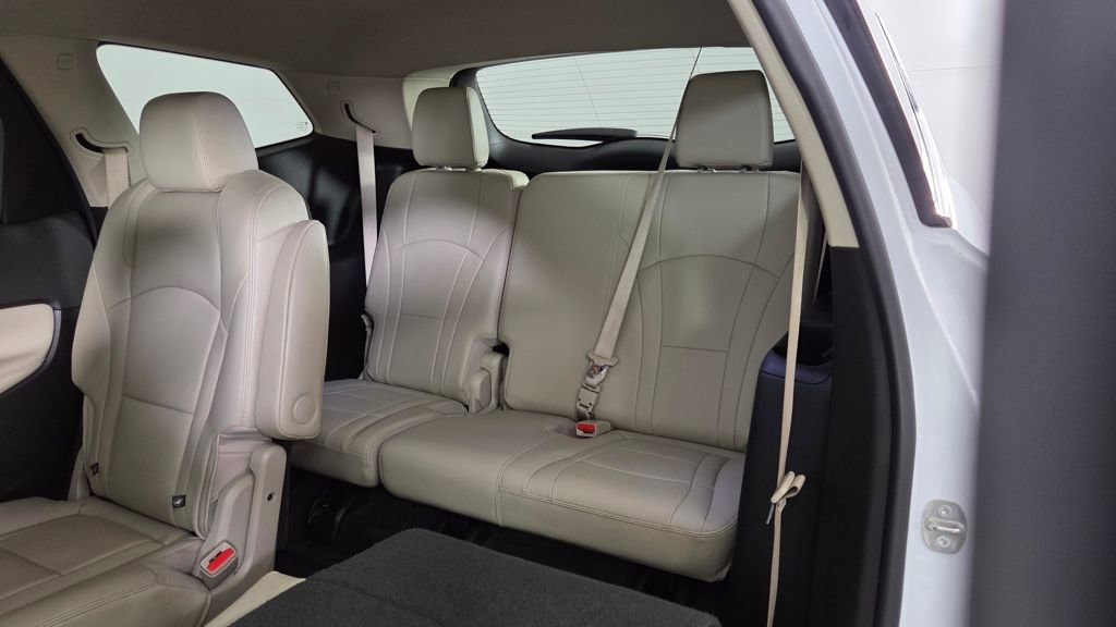 Used 2021 Buick Enclave Essence w/ LPO, Floor Liner Package image 30