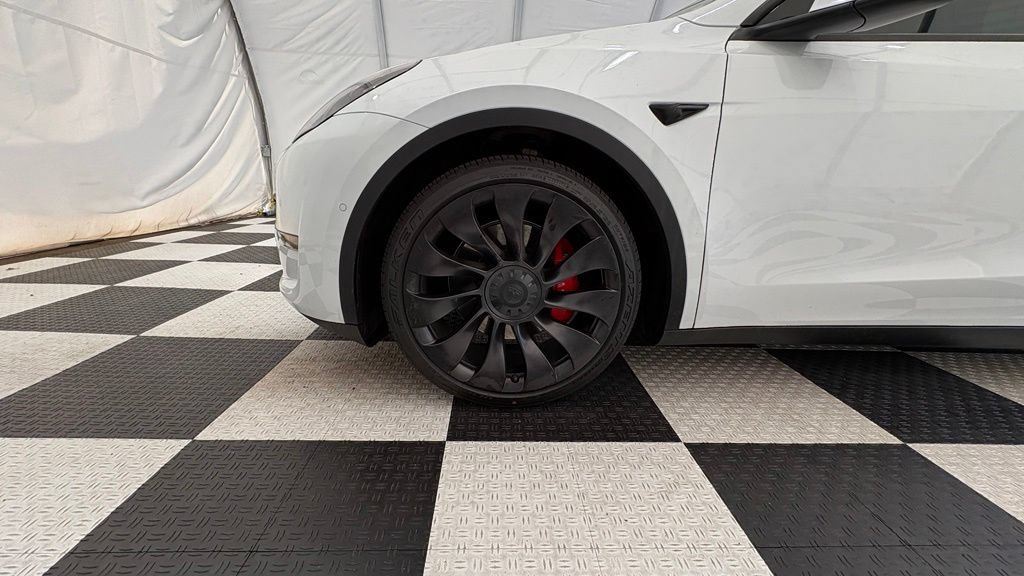 Used 2022 Tesla Model Y Performance AWD/4WD image 12