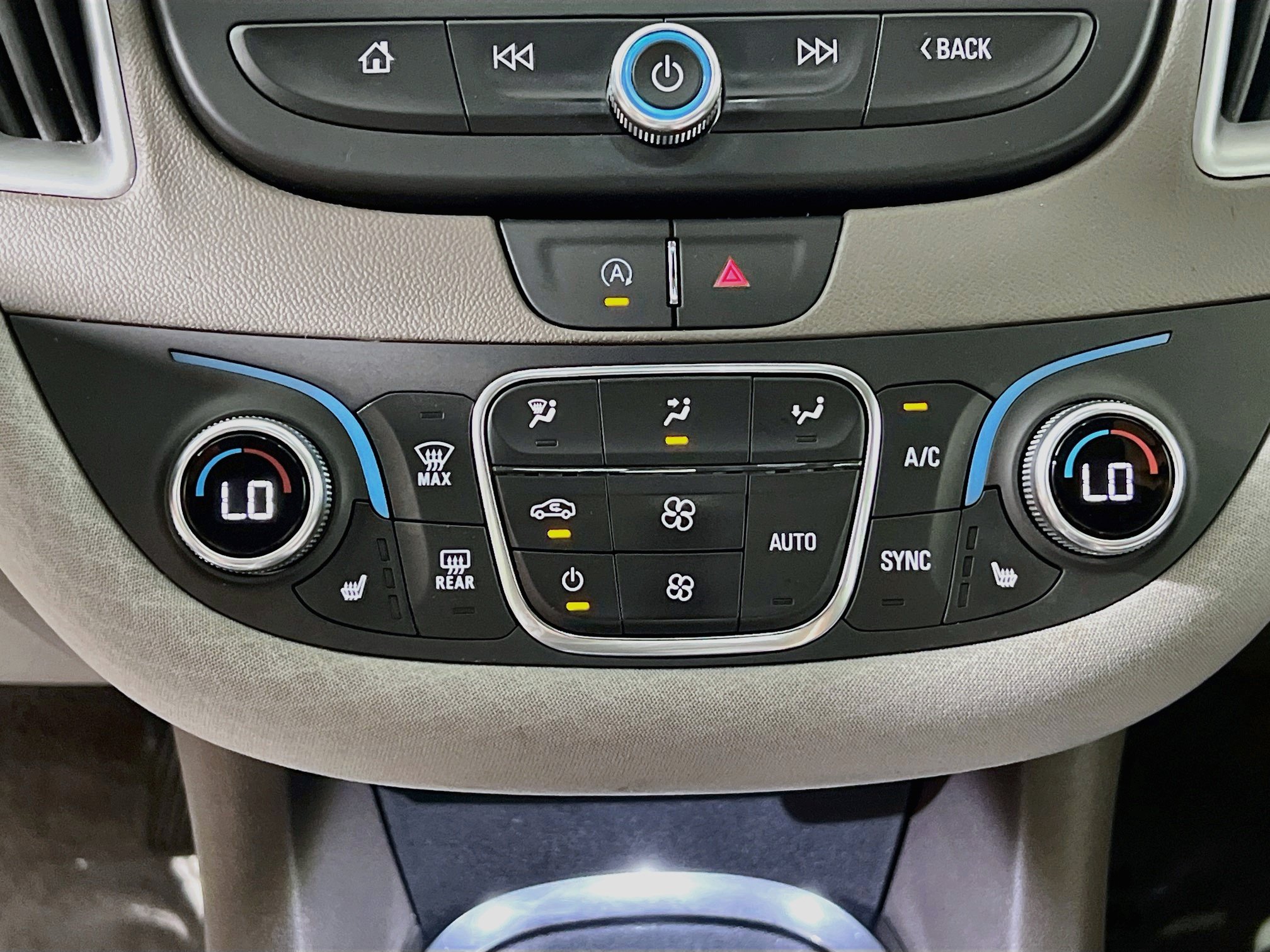 Used 2025 Chevrolet Malibu LT FWD image 26